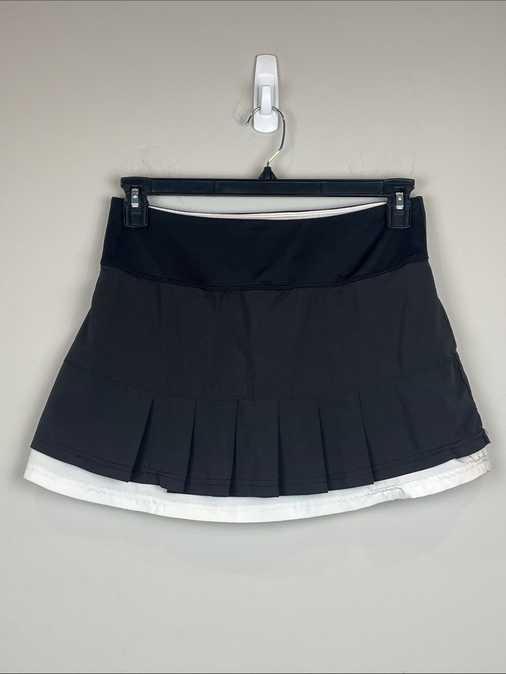 Bolle Tennis Pickleball Pleated Skirt Skort Black White Size Medium